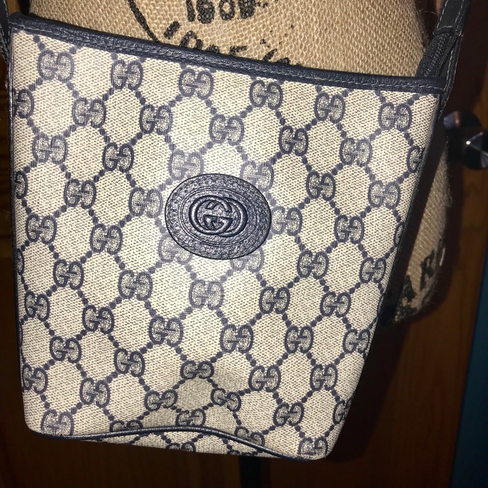Authentic Vintage Gucci Crossbody *FINAL MARK DOWN